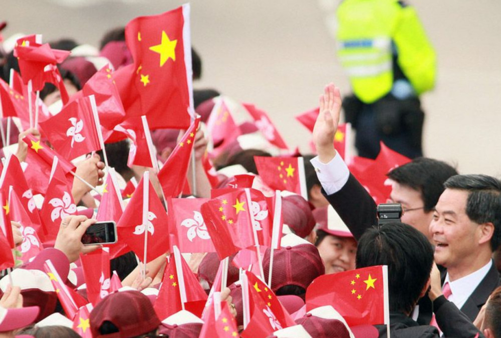 上海举办各界青年清明祭英烈主题活动 v7.91.8.41官方正式版