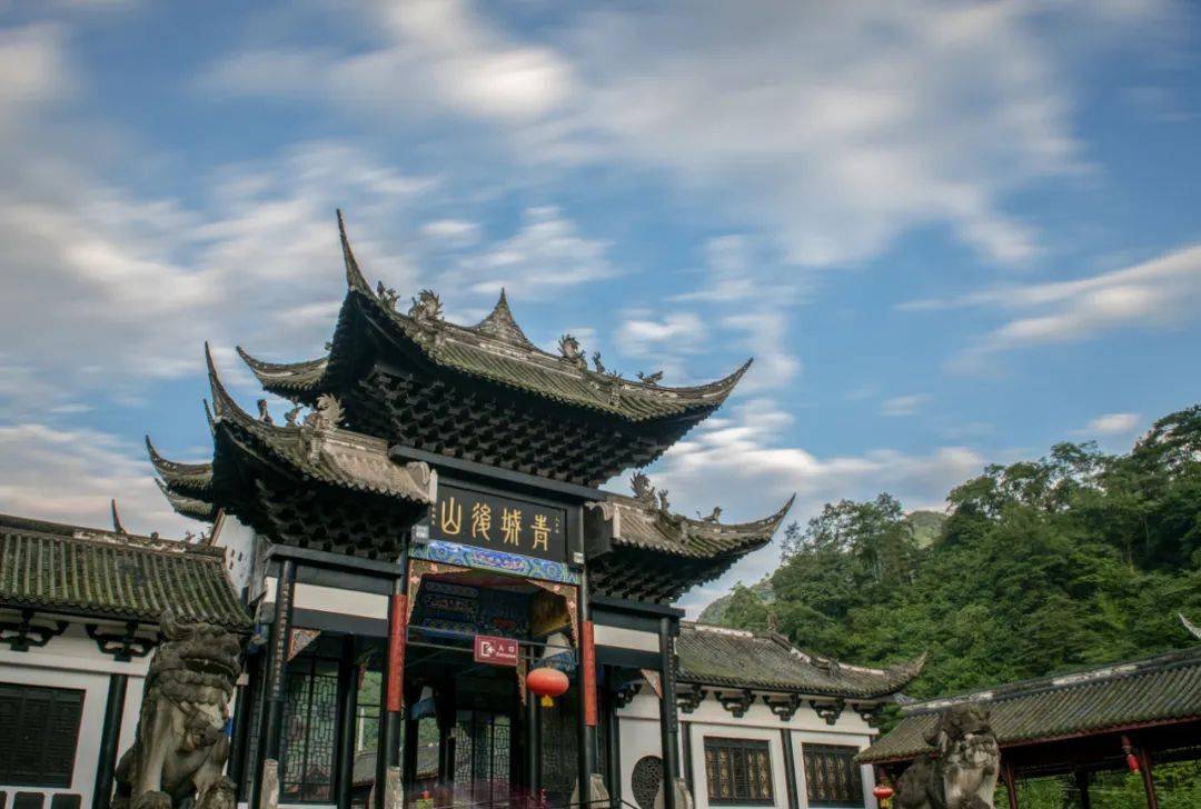 《为新中国奠基——中共中央在香山》图片展巡展在中央团校首展 v1.03.2.46官方正式版